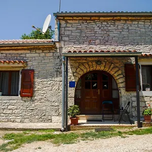 apartments-heraki.in-istria.net/