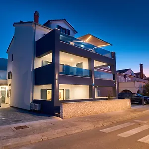  Apartment House Torre