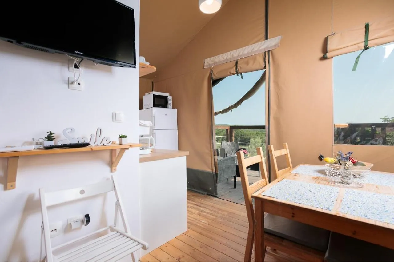 Prima Insula Glamping Hotel Brusici Kroatien