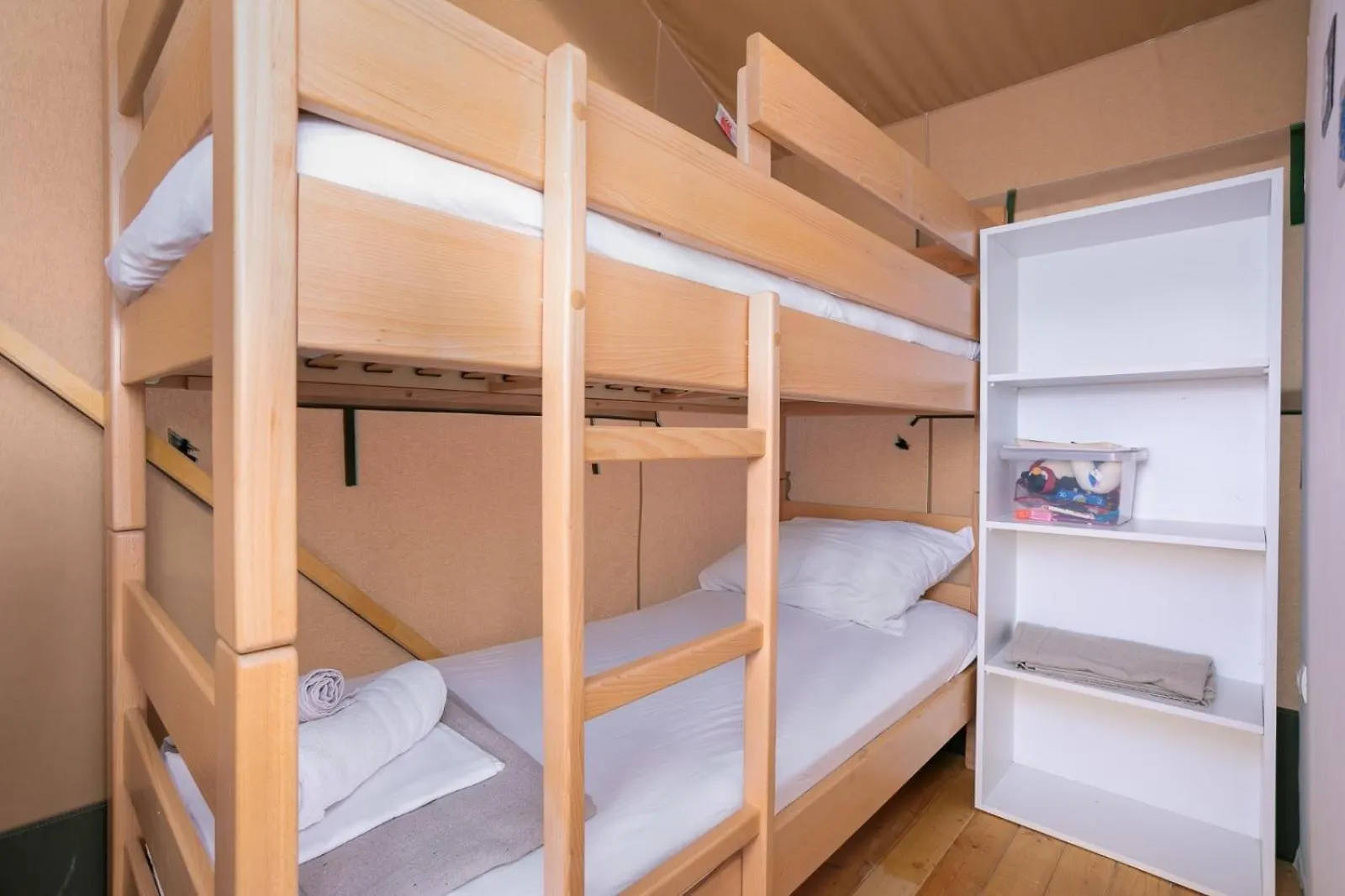 Prima Insula Glamping Hotel Brusici Luksustelt