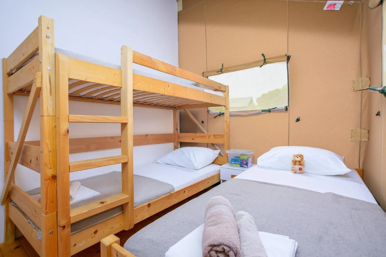 Luksustelt Prima Insula Glamping Hotel Brusici