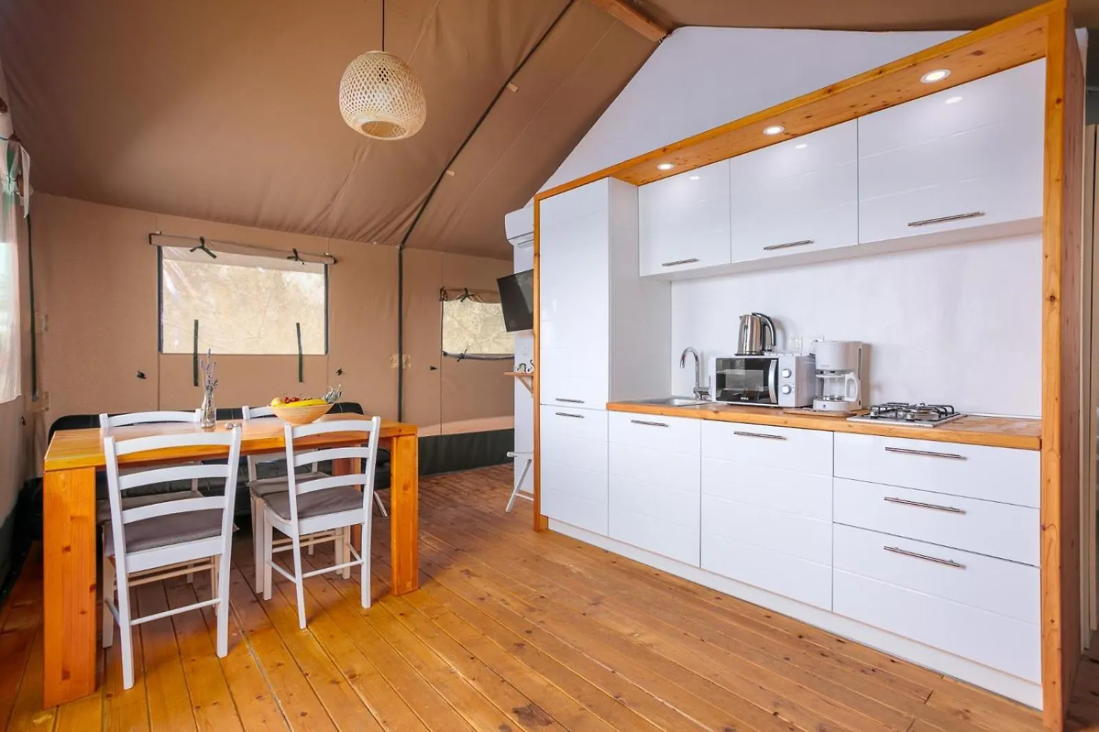 Luksustelt Prima Insula Glamping Hotel Brusici