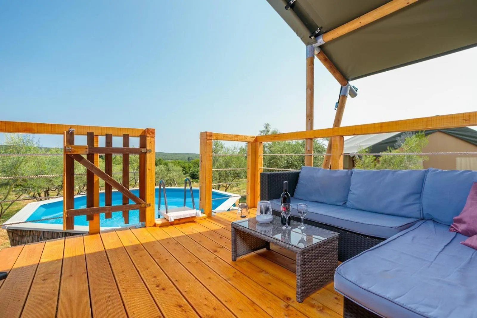 Prima Insula Glamping Hotel Brusici Luksustelt